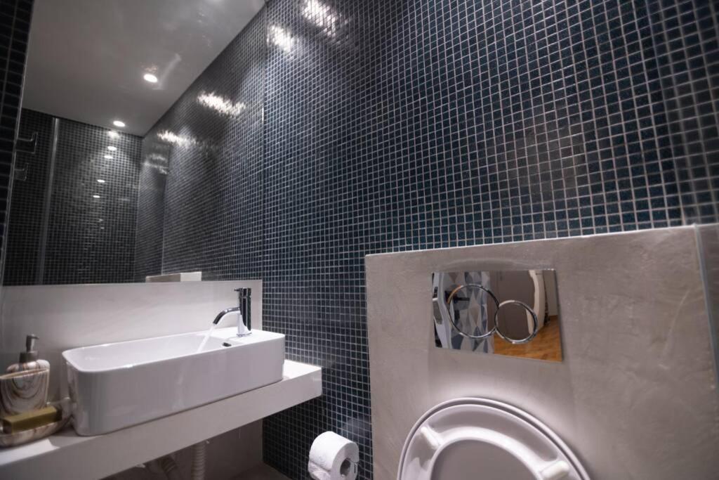 Gk Apartment, Suite Atenas Exterior foto